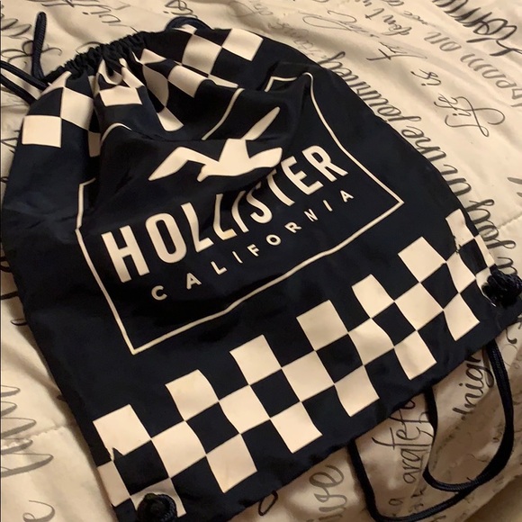 Hollister - Picture 2 of 2